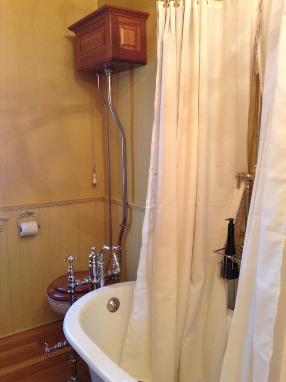 Waverly Cottage Медфорд Екстериор снимка